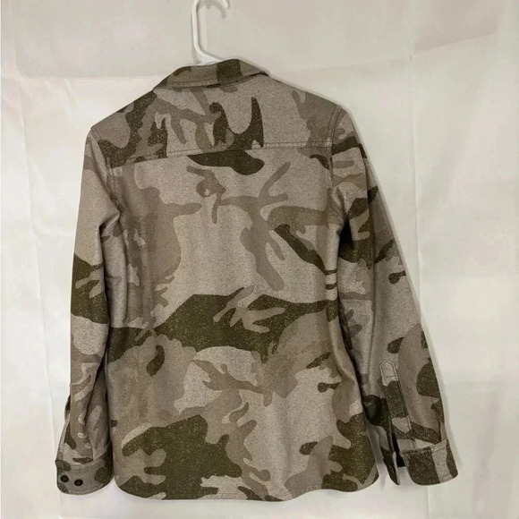 Womens size large cabelas brand button jacket,#D702 - Picture 2 of 3